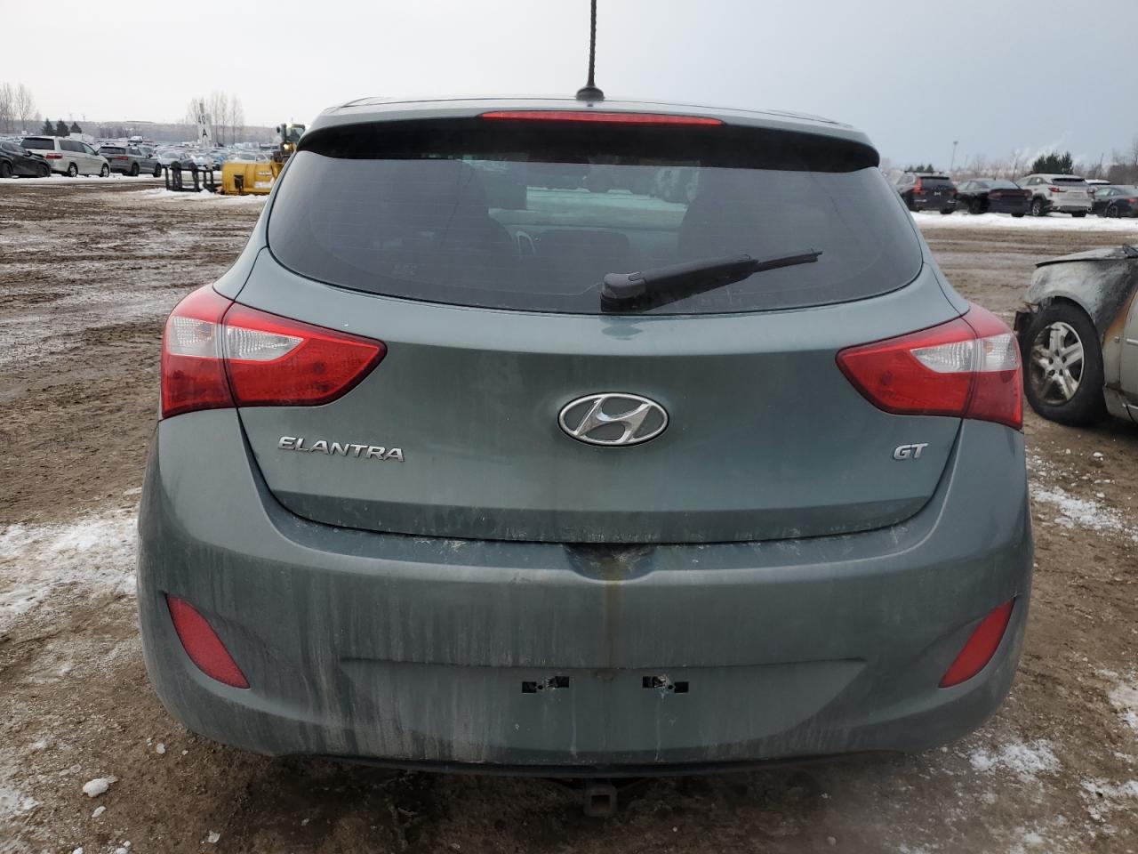 2013 Hyundai Elantra - Image 6