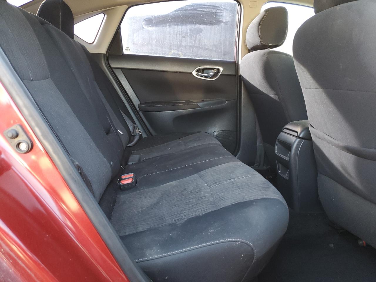 2015 Nissan Sentra - Image 10