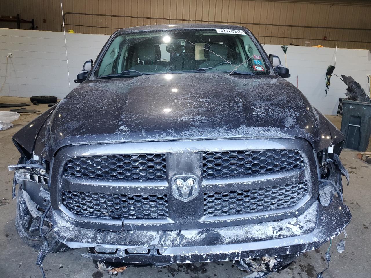2014 RAM 1500 - Image 5