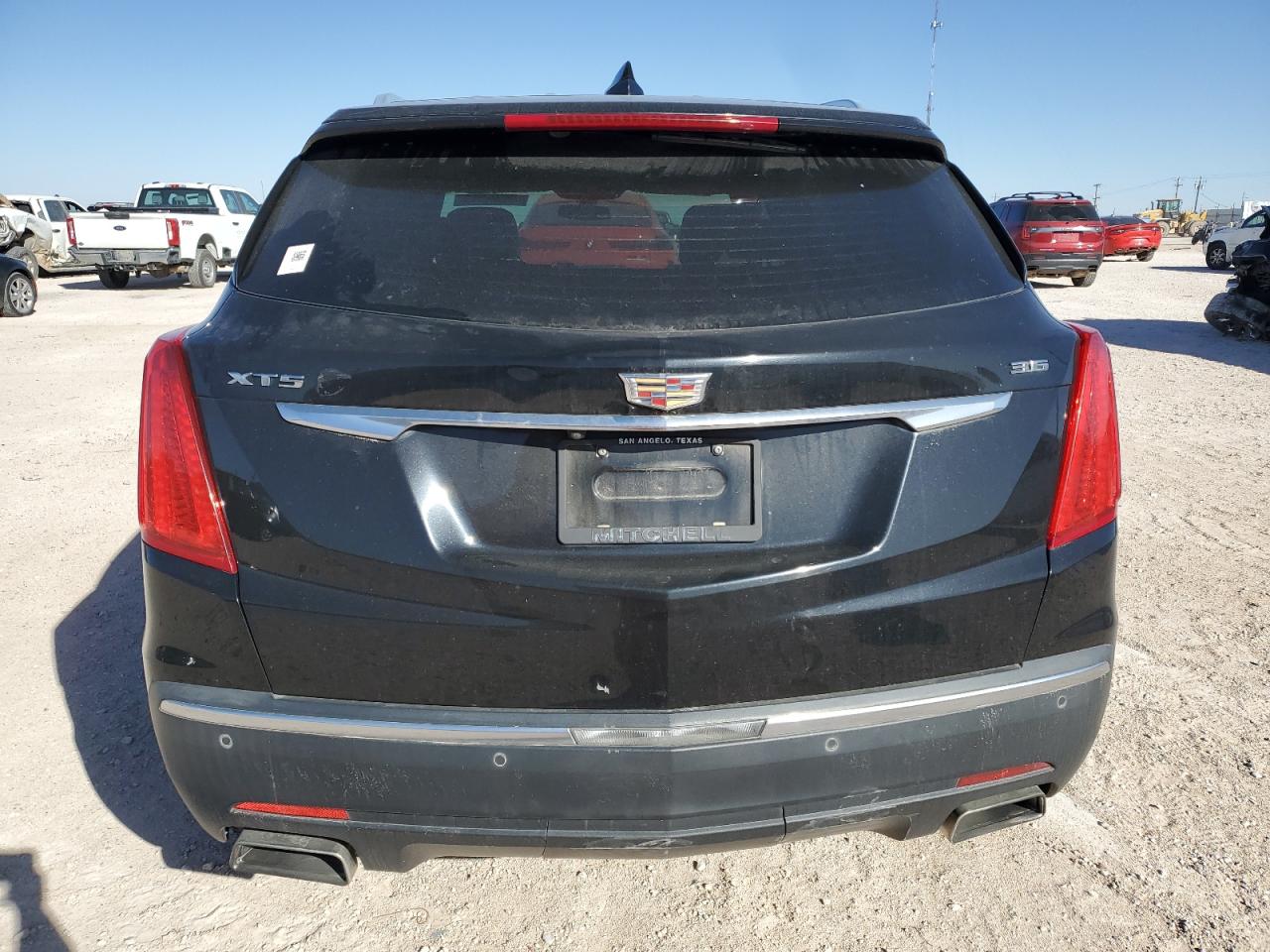 2017 Cadillac XT5 - Image 6