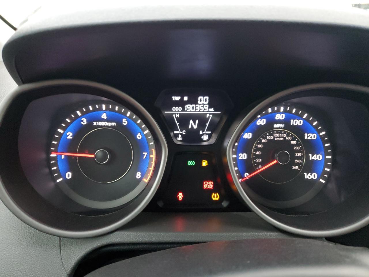 2013 Hyundai Elantra - Image 9