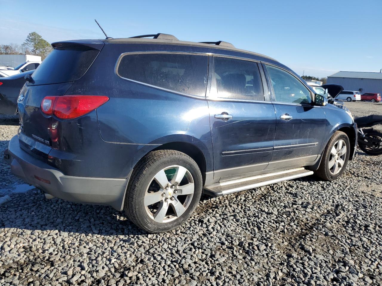 2010 Chevrolet Traverse - Image 3
