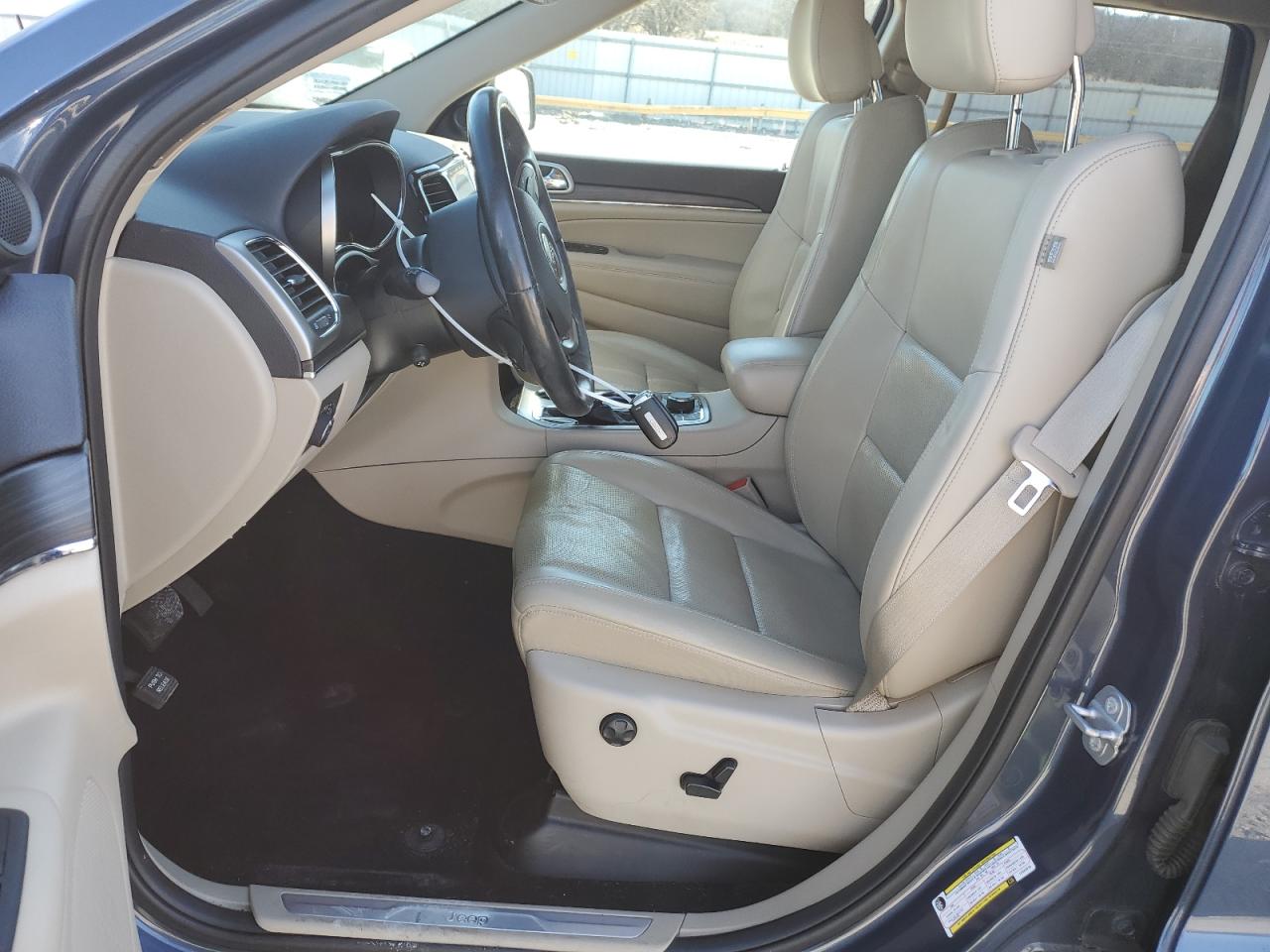 2020 Jeep Grand Cherokee - Image 7