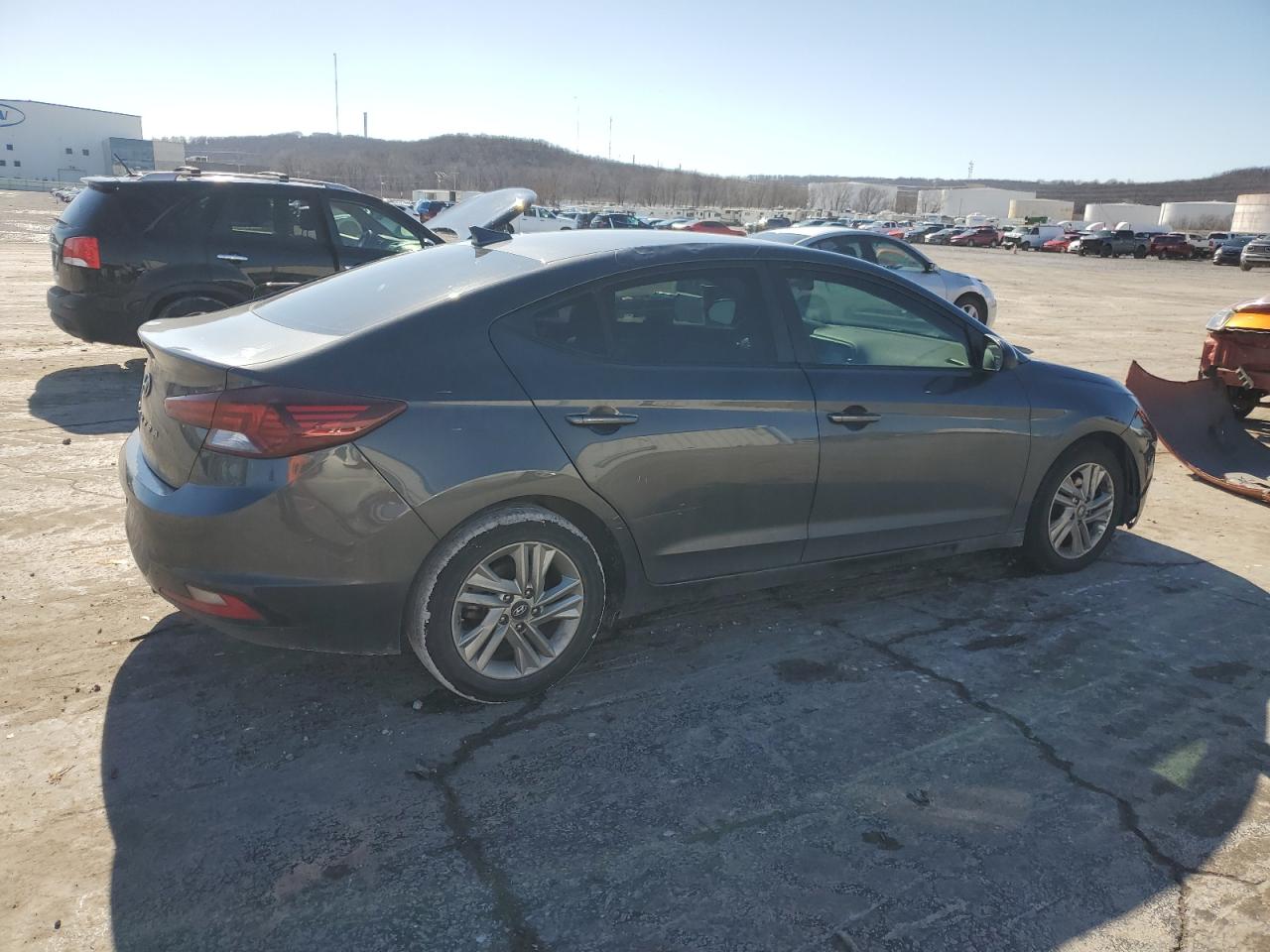 2020 Hyundai Elantra - Image 3