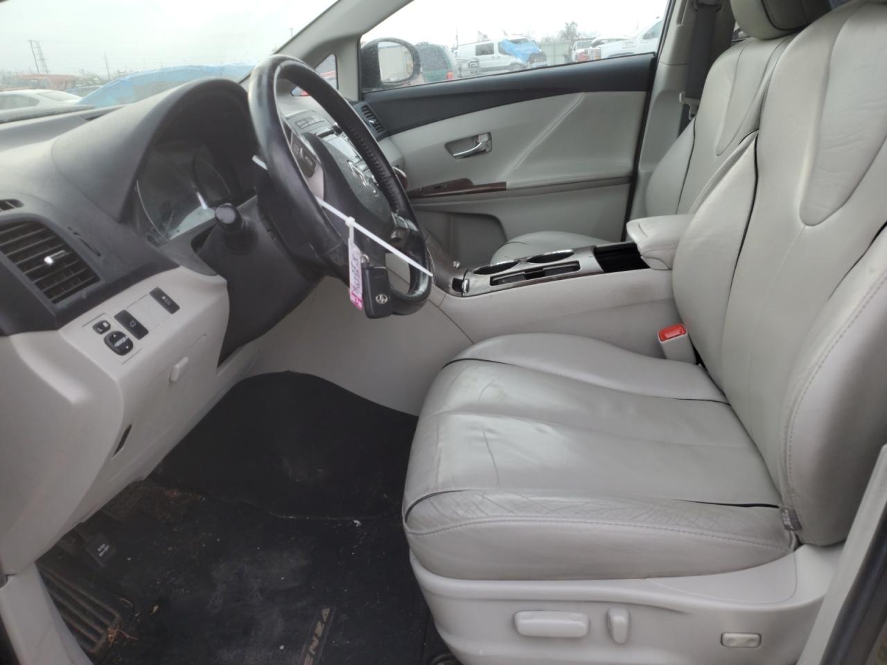 2011 Toyota Venza - Image 7