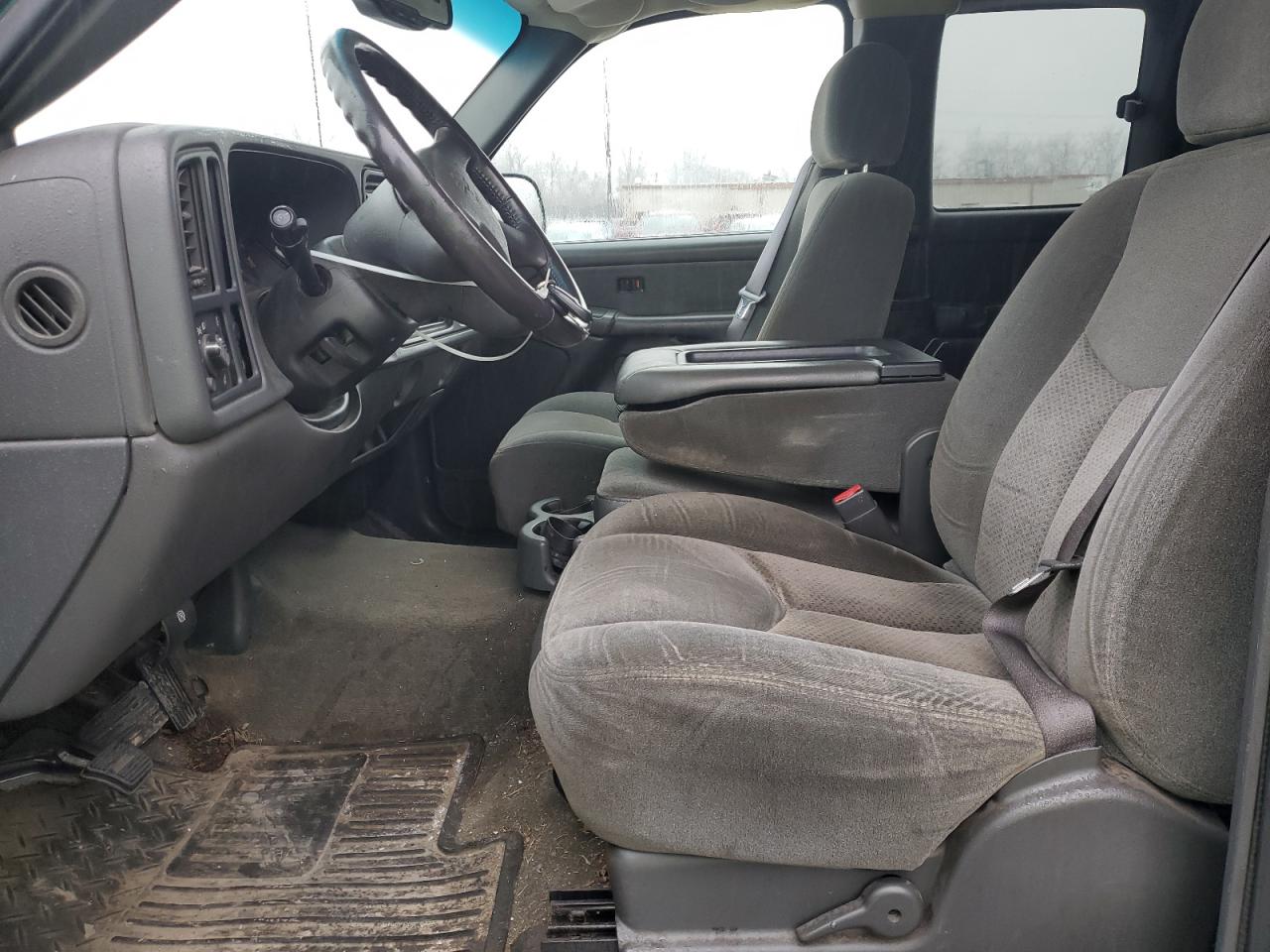2003 Chevrolet Silverado - Image 7