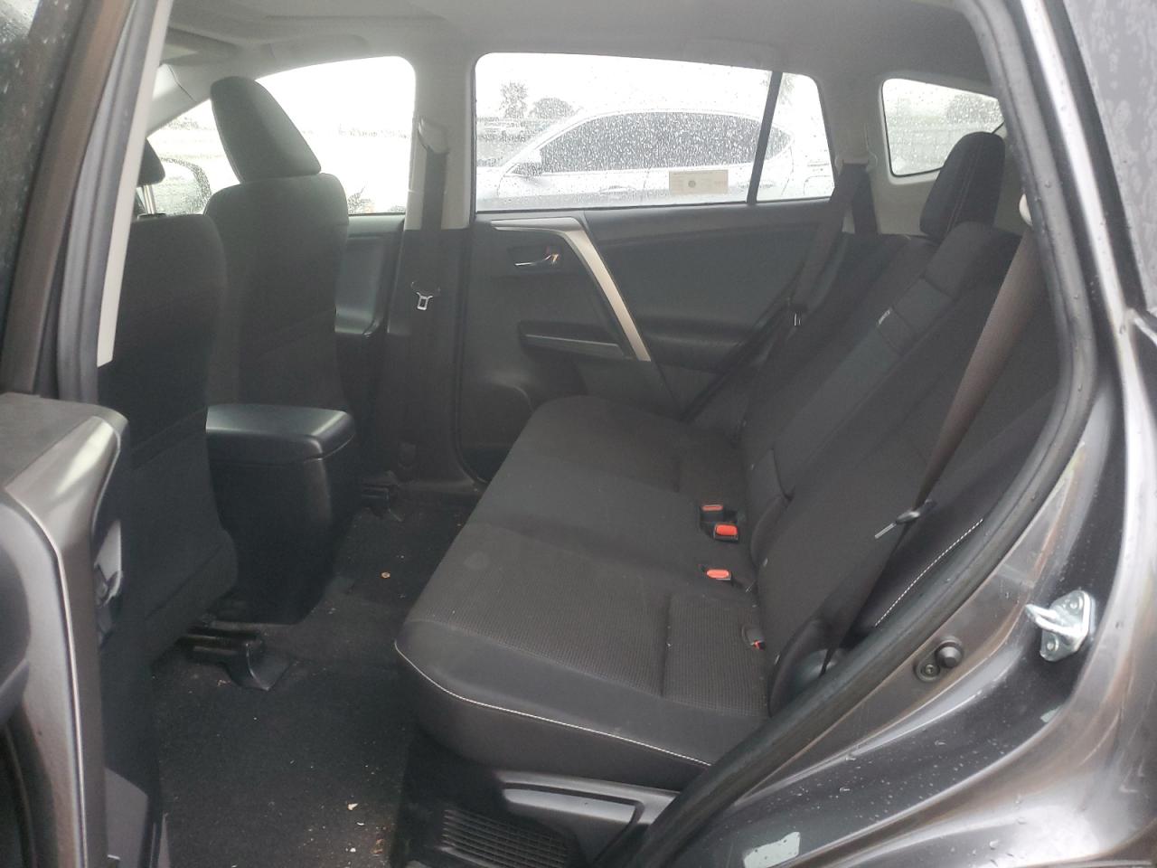 2017 Toyota RAV 4 - Image 10