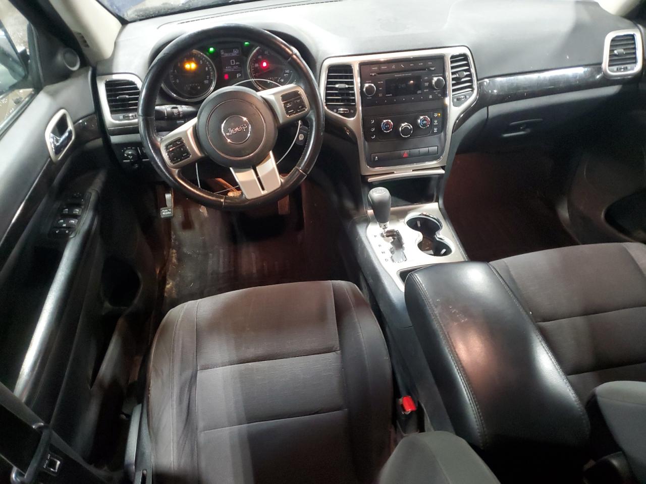 2012 Jeep Grand Cherokee - Image 8