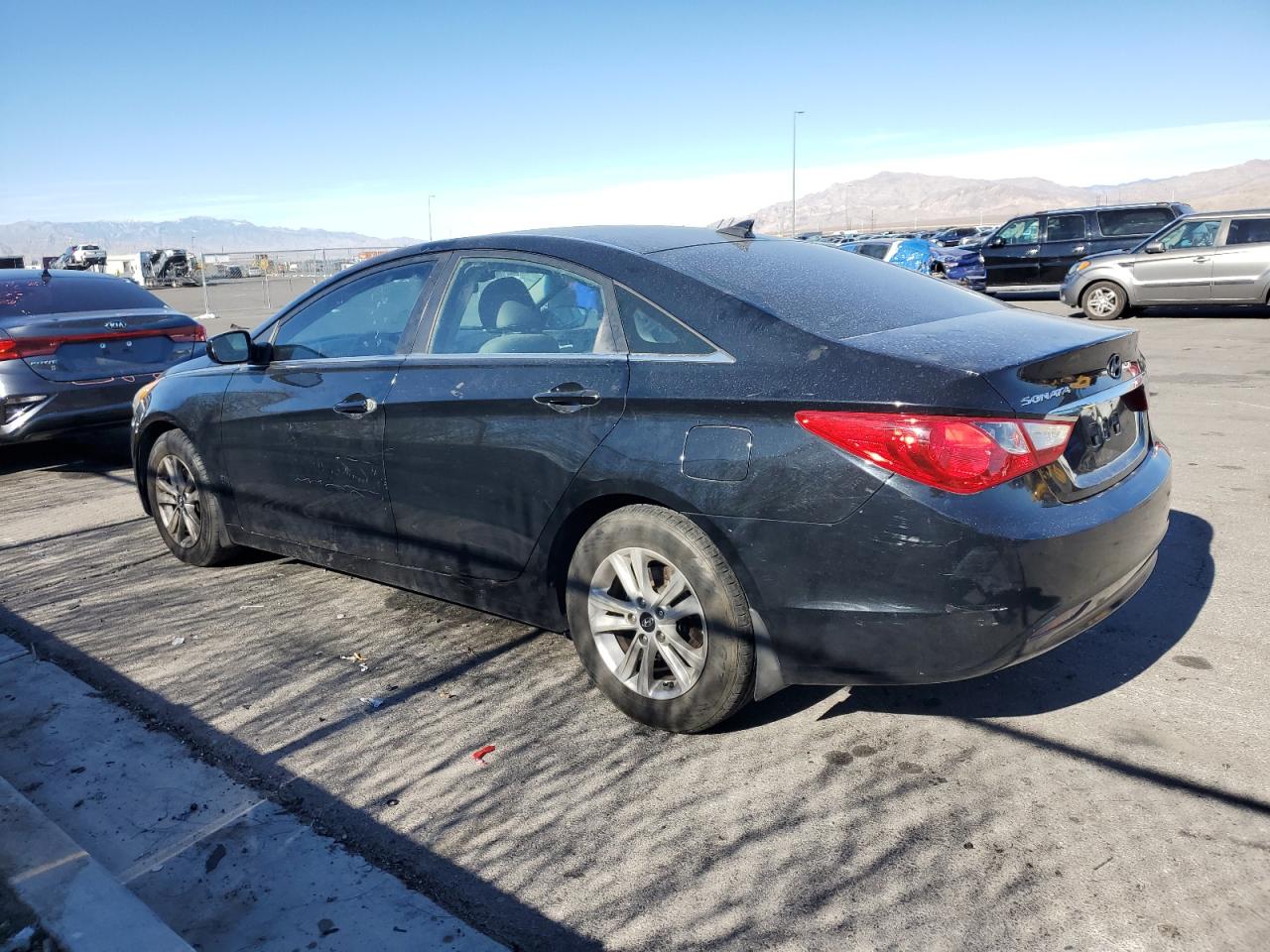 2013 Hyundai Sonata - Image 2