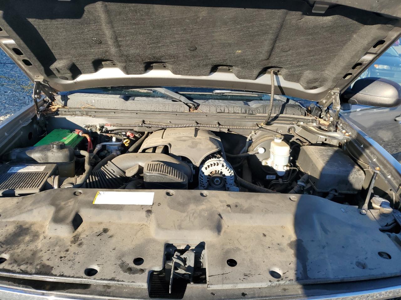 2007 Chevrolet Silverado - Image 11