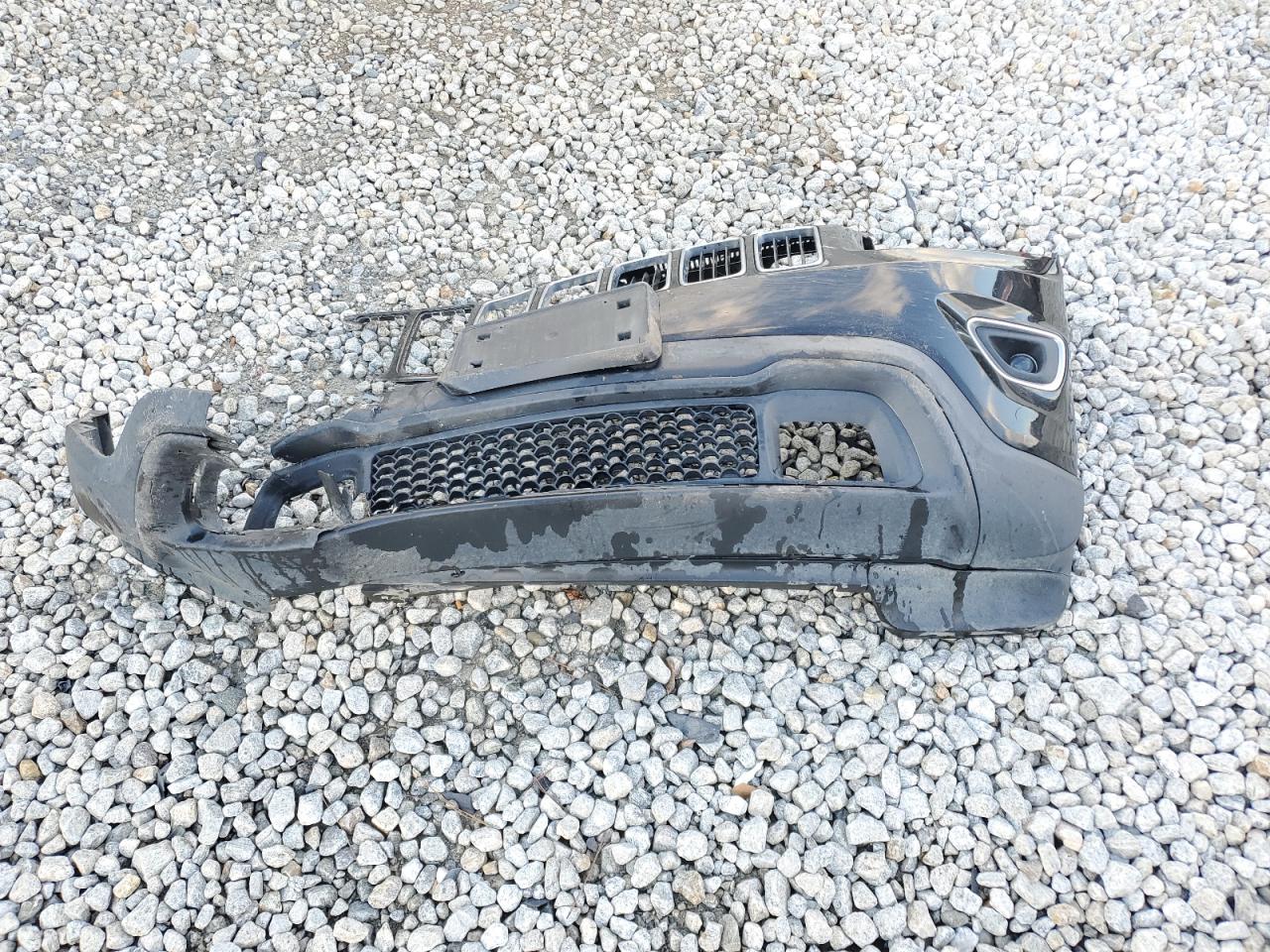 2015 Jeep Grand Cherokee - Image 13