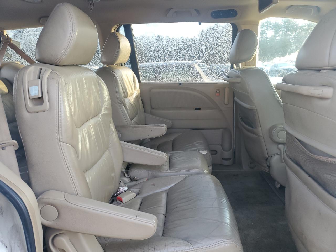 2005 Honda Odyssey - Image 11