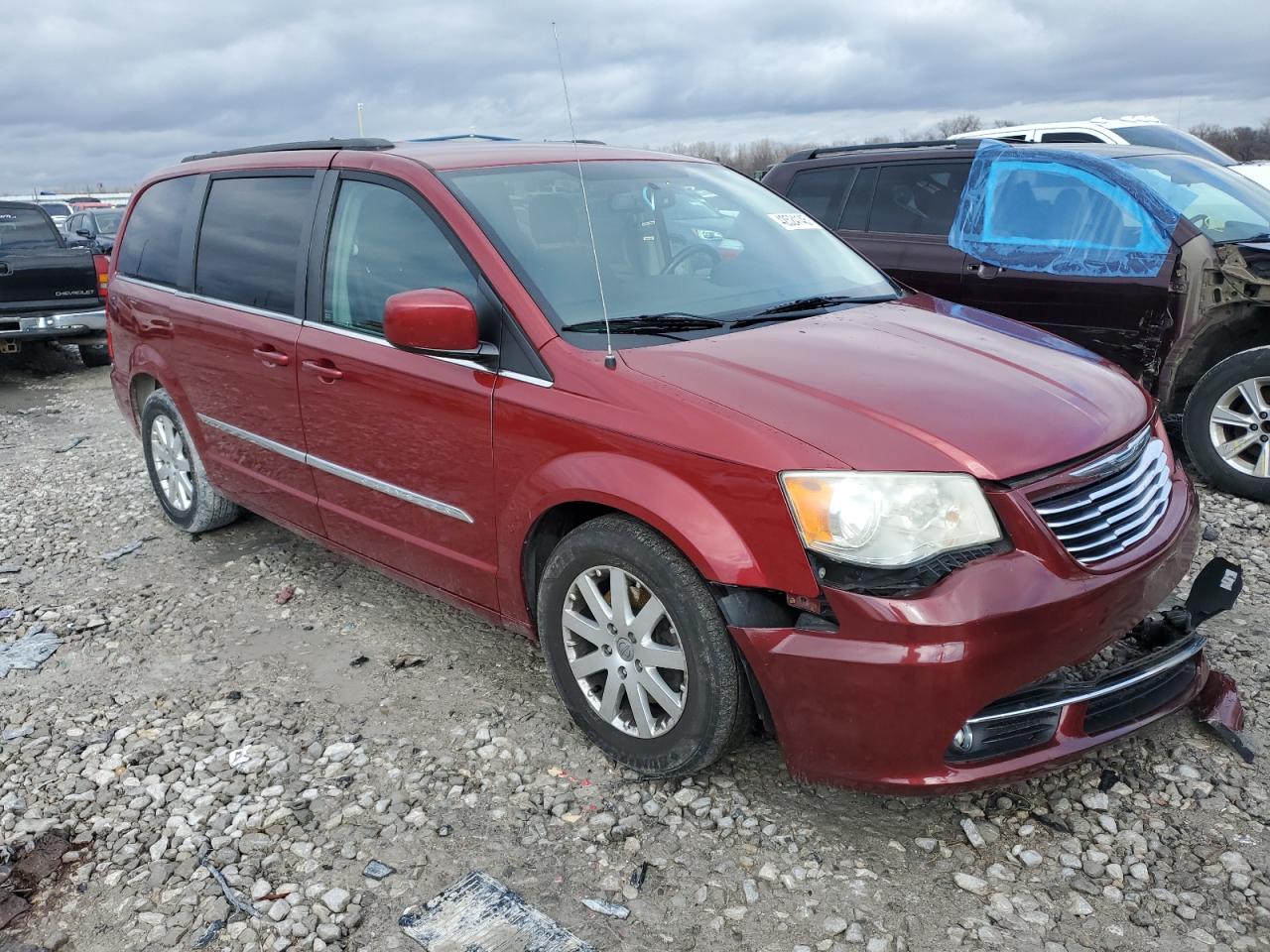 2013 Chrysler Town & Country - Image 4