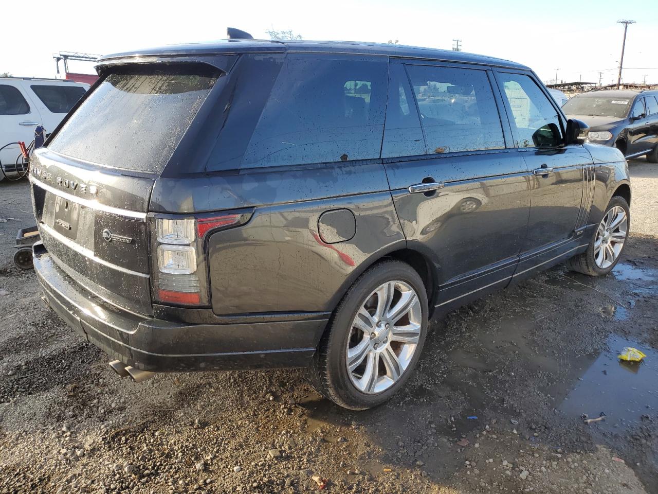 2017 Land Rover Range Rover - Image 3