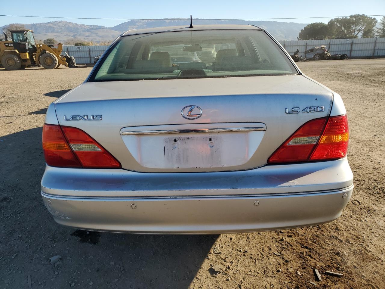 2003 Lexus LS - Image 6