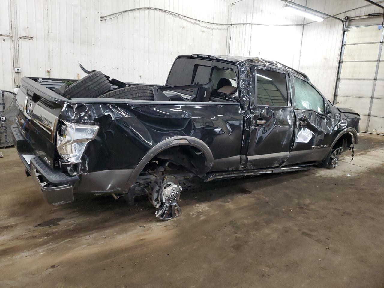 1N6AA1F40KN517674 NISSAN TITAN 2019