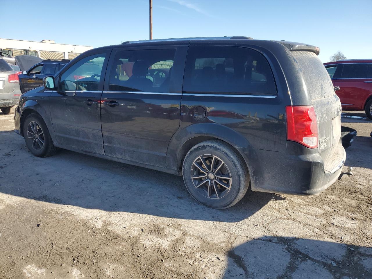 2017 Dodge Caravan - Image 2