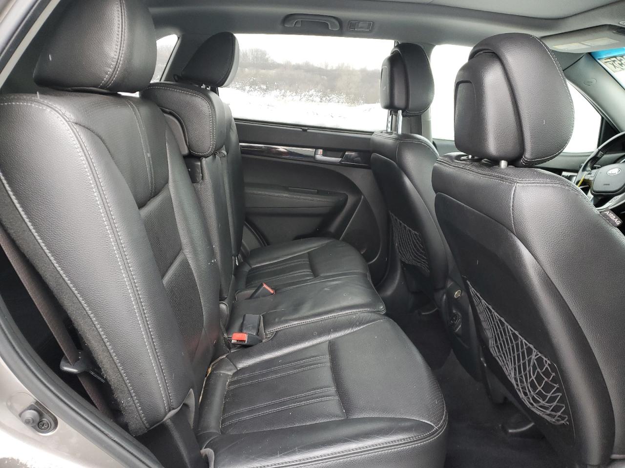 2015 Kia Sorento - Image 11