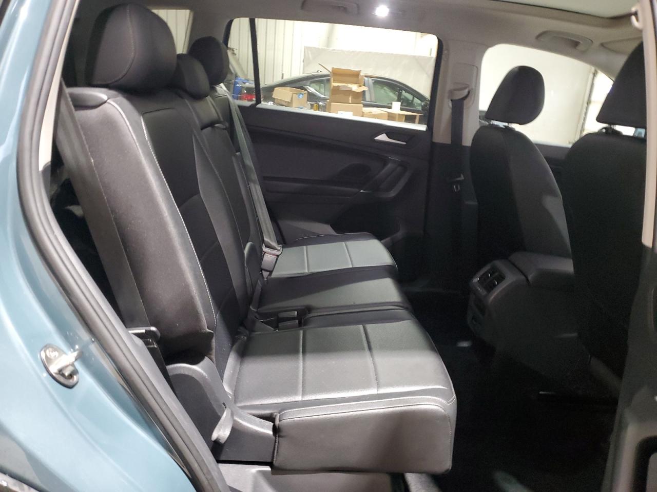 2020 Volkswagen Tiguan - Image 11