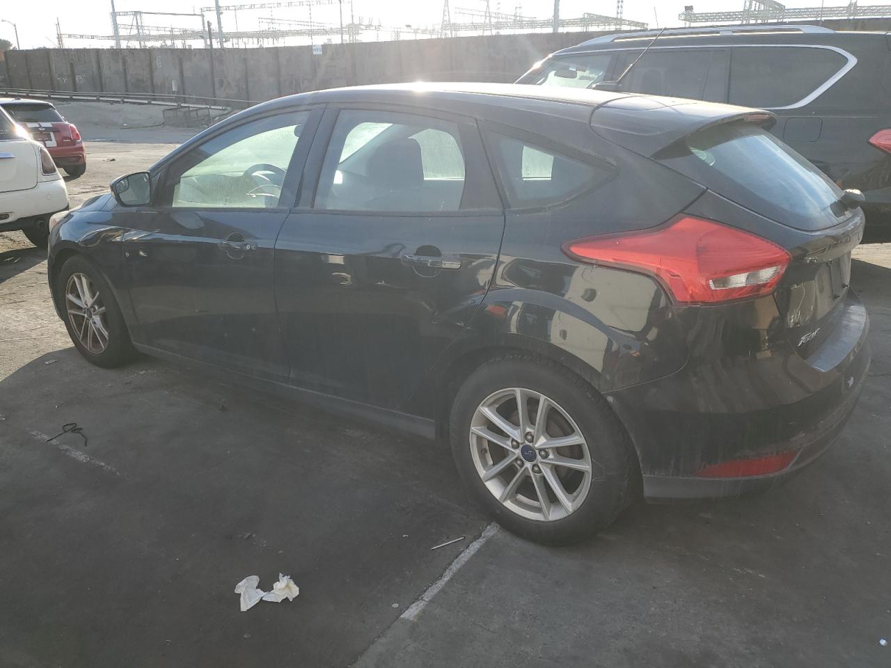 VIN 1FADP3K29FL231909 2015 FORD FOCUS no.2