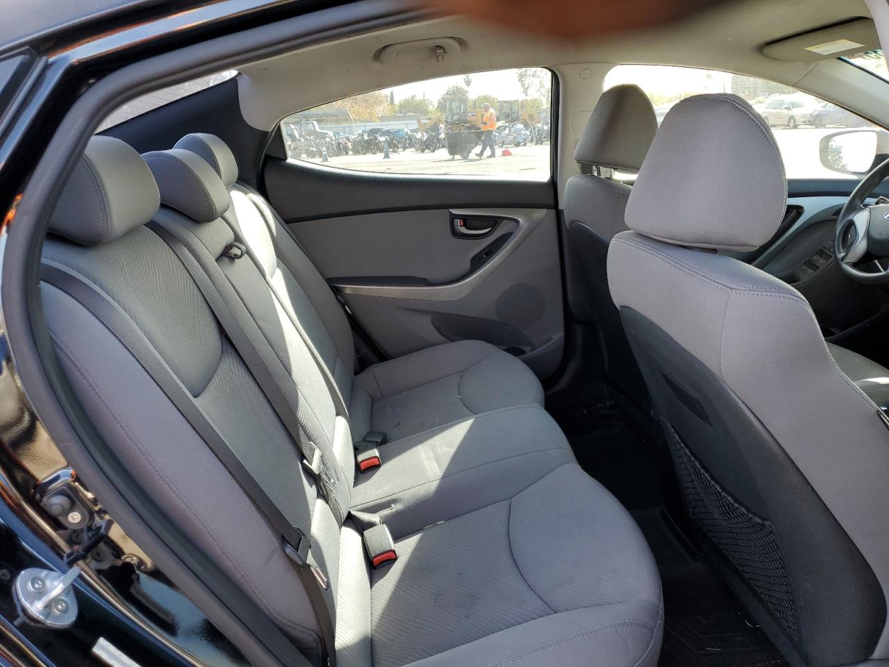 2013 Hyundai Elantra - Image 10