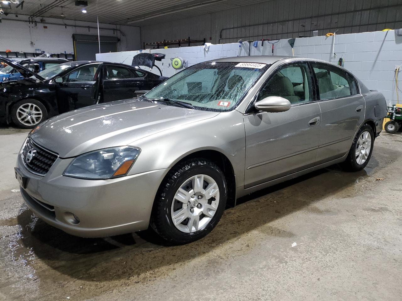 2005 Nissan Altima - Image 1