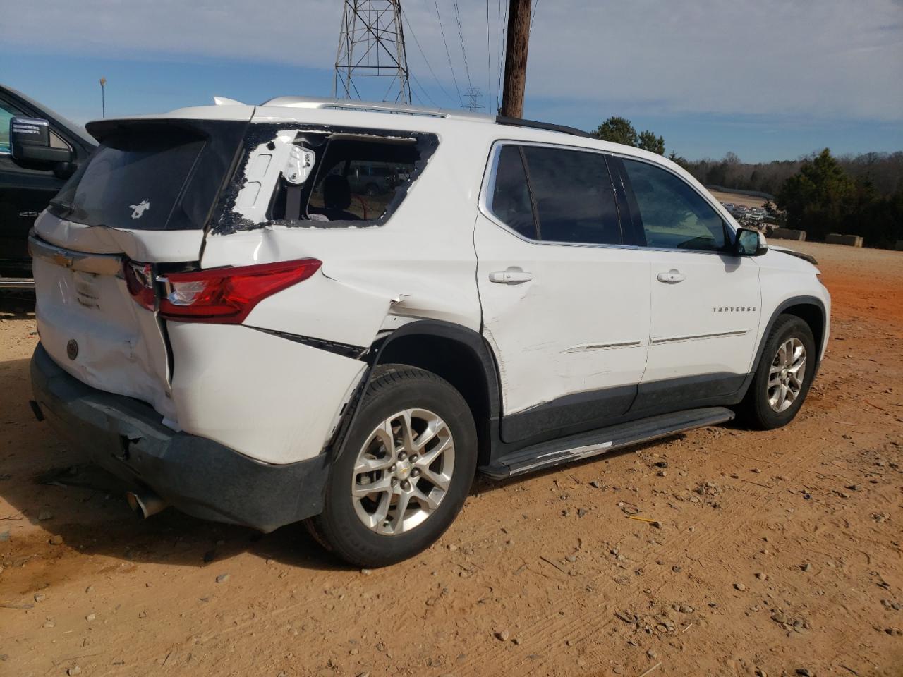 2018 Chevrolet Traverse - Image 3