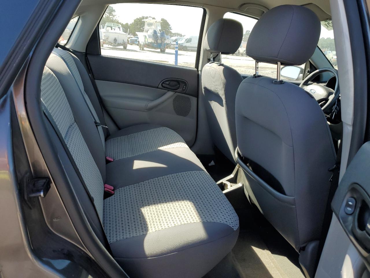 2007 Ford Focus - Image 10