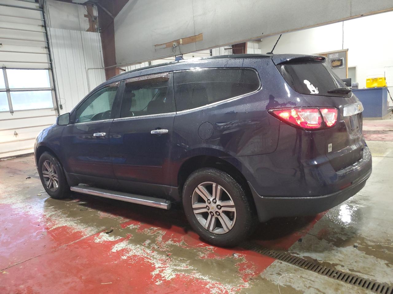 VIN 1GNKRGKD1FJ357723 2015 CHEVROLET TRAVERSE no.2