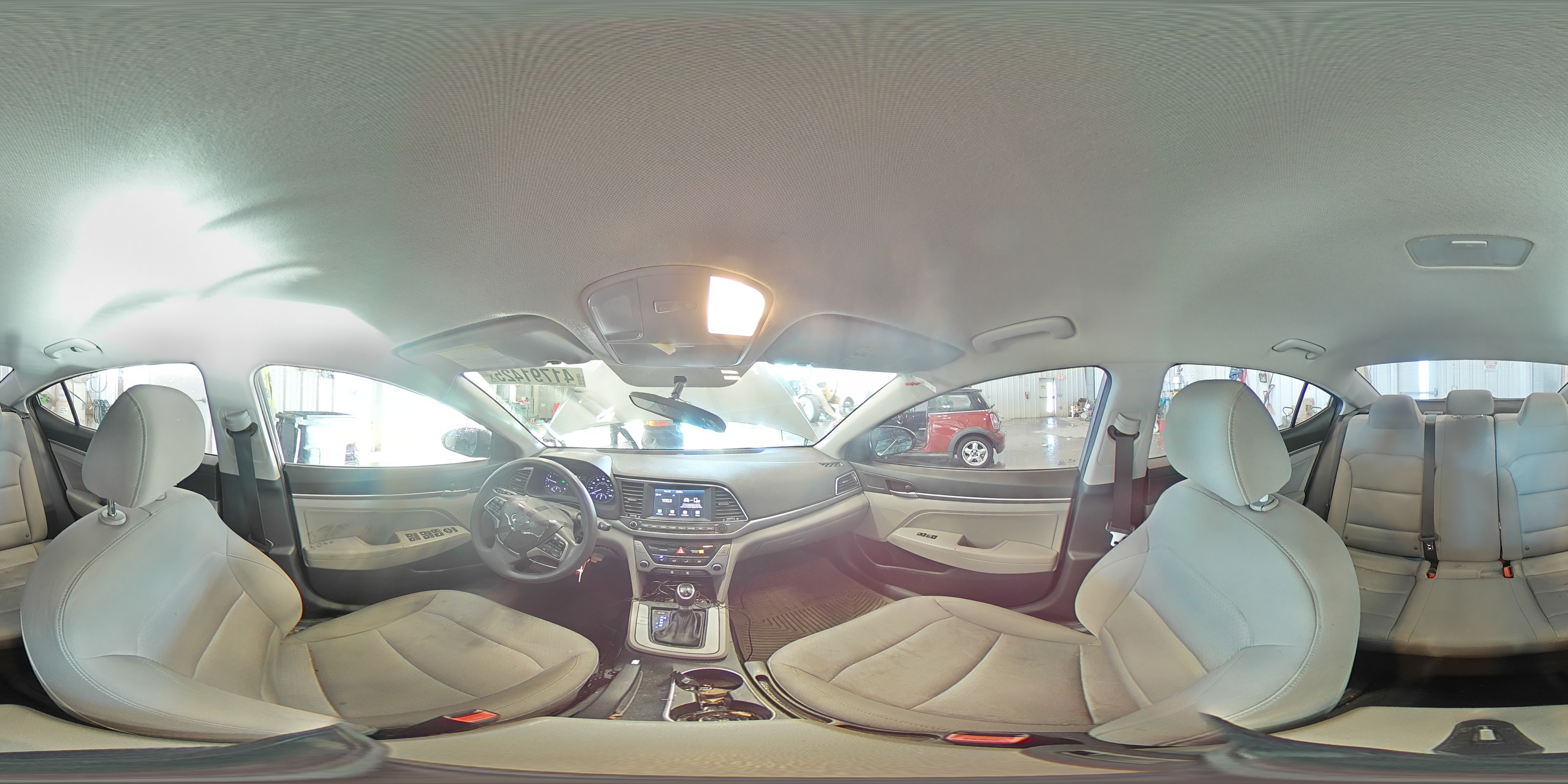 2018 Hyundai Elantra - Image 15