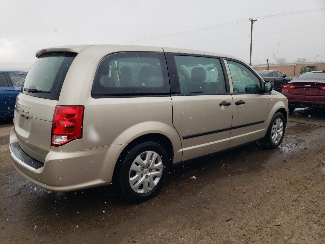 2015 Dodge Caravan - Image 3