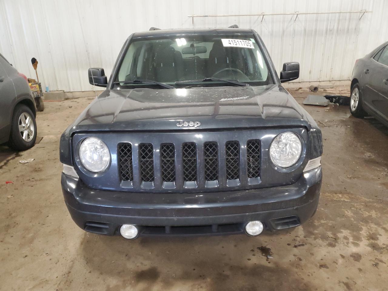 VIN 1C4NJPFB2FD186582 2015 JEEP PATRIOT no.5