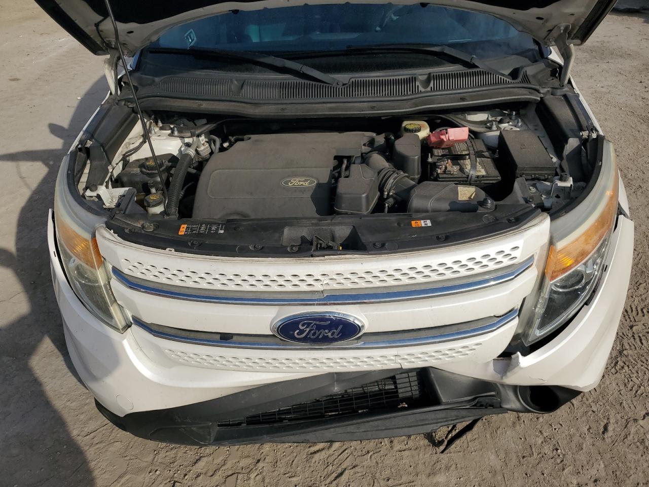 2014 Ford Explorer - Image 14