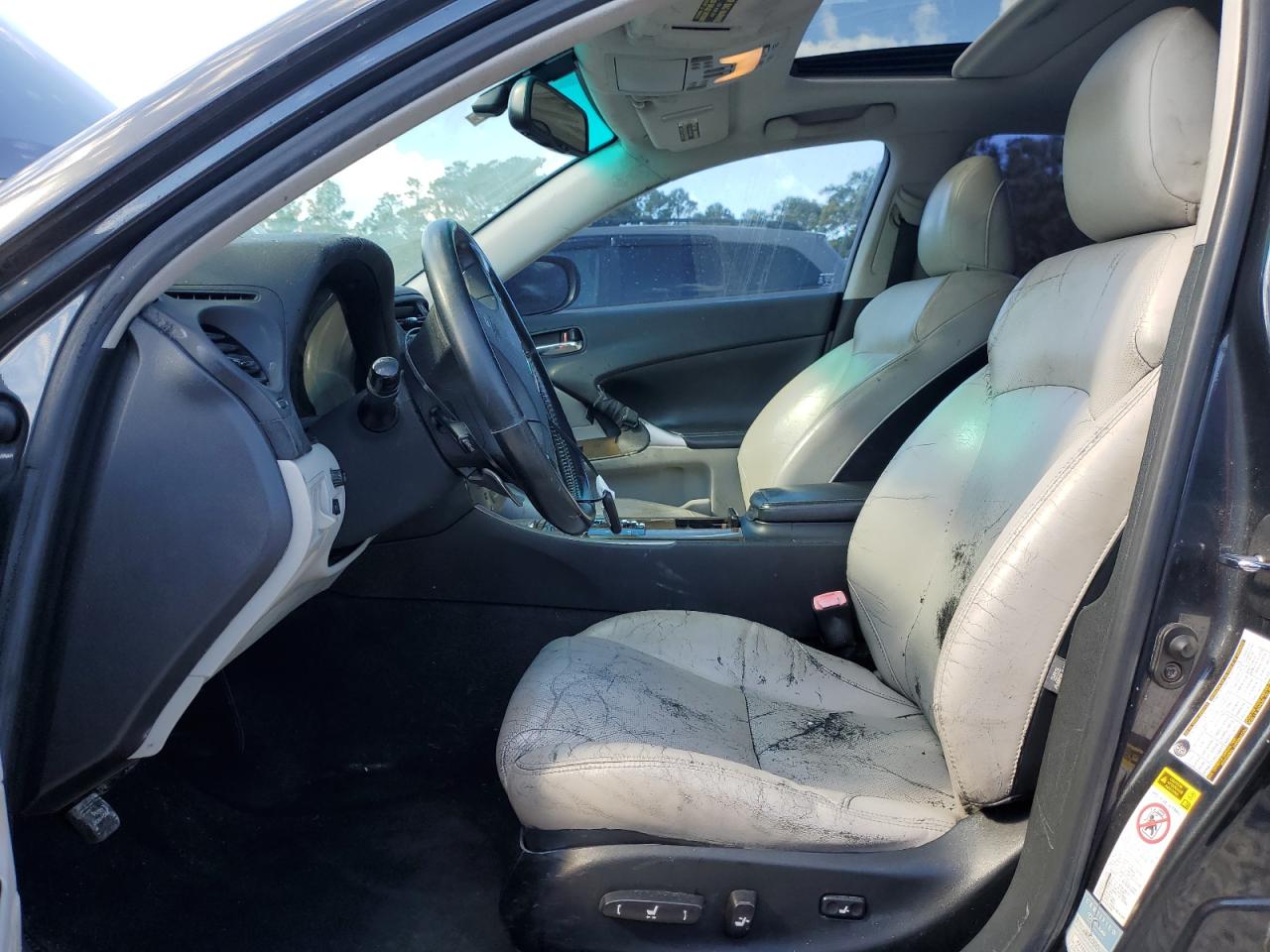 2009 Lexus IS - Image 7