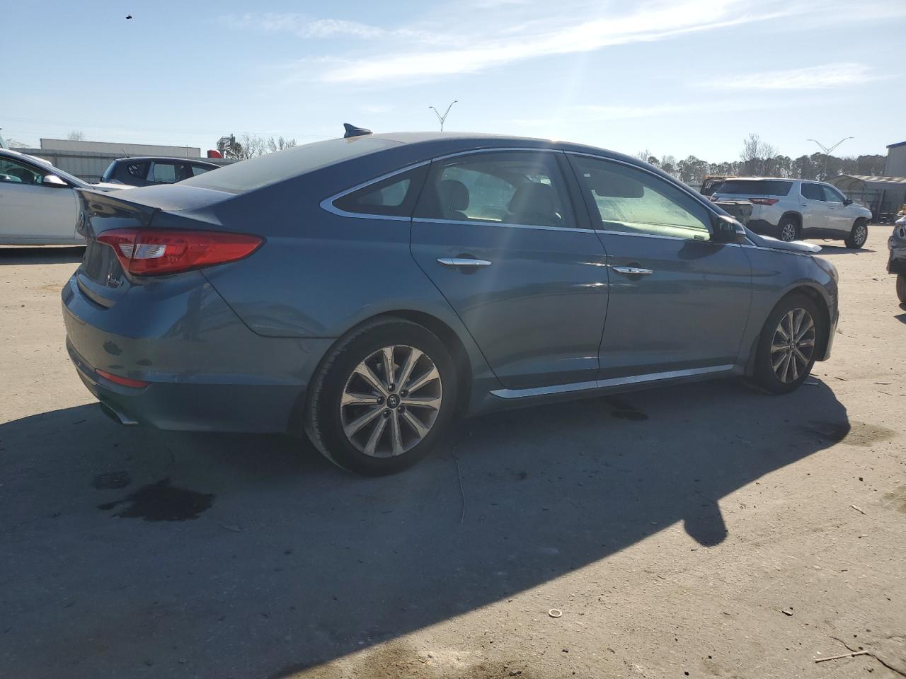2017 Hyundai Sonata - Image 3