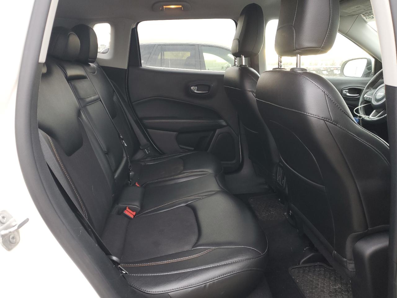 2018 Jeep Compass - Image 11