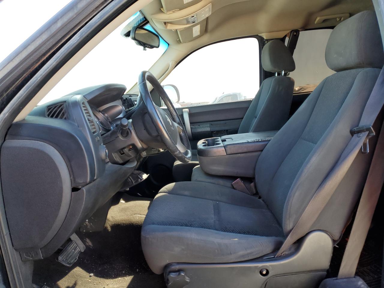 2009 Chevrolet Silverado - Image 7