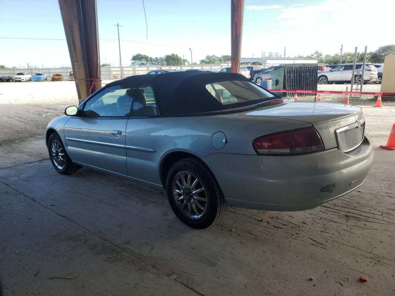 2002 Chrysler Sebring - Image 2