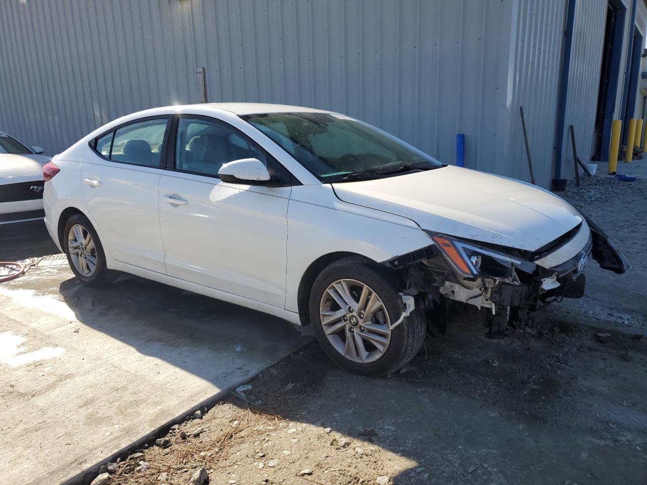 2019 Hyundai Elantra - Image 4