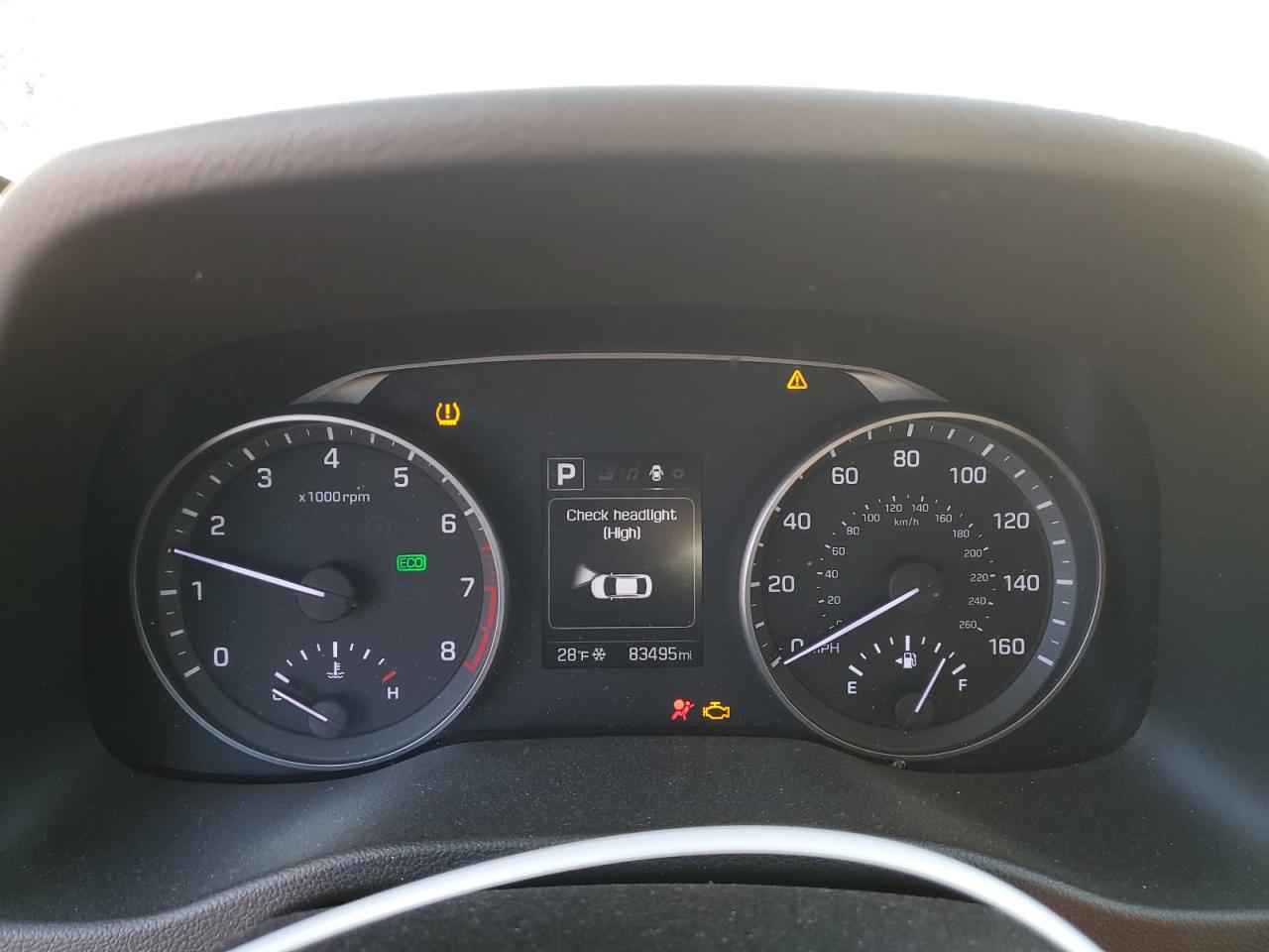 2018 Hyundai Elantra - Image 9
