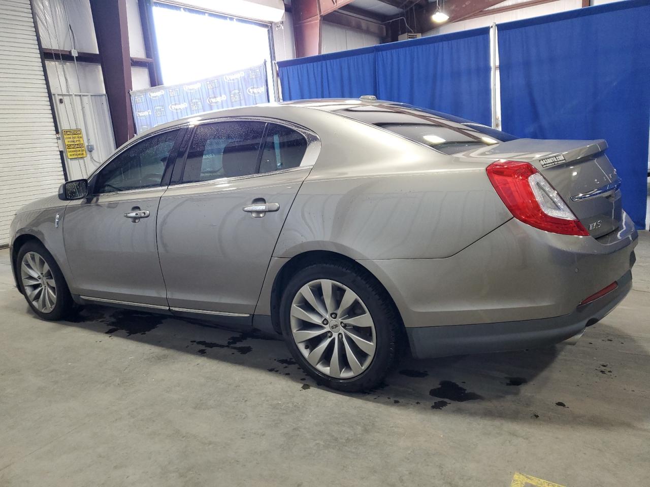 2015 Lincoln MKS - Image 2
