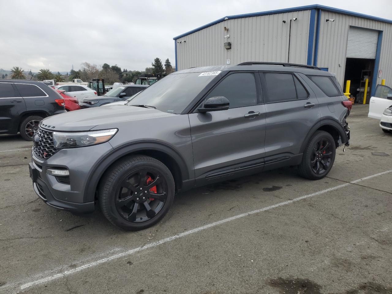2023 Ford Explorer - Image 1