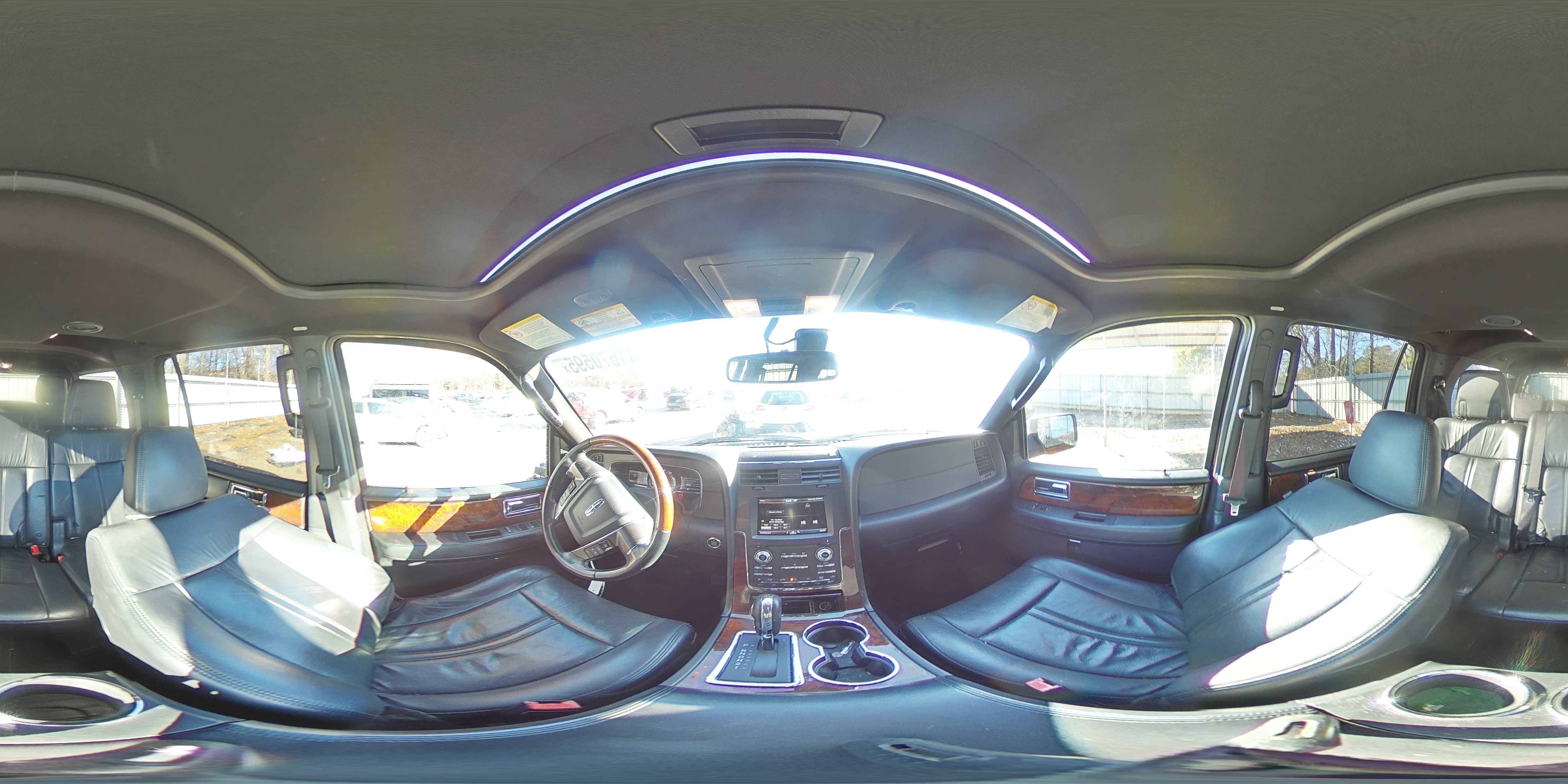 2015 Lincoln Navigator - Image 15
