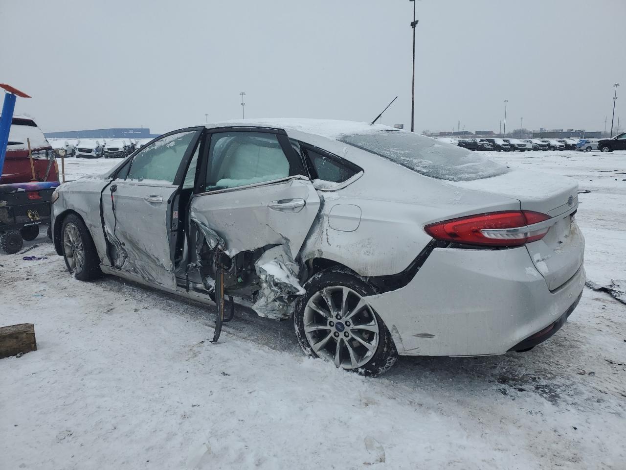 3FA6P0LU7HR386762 2017 FORD FUSION - Image 2