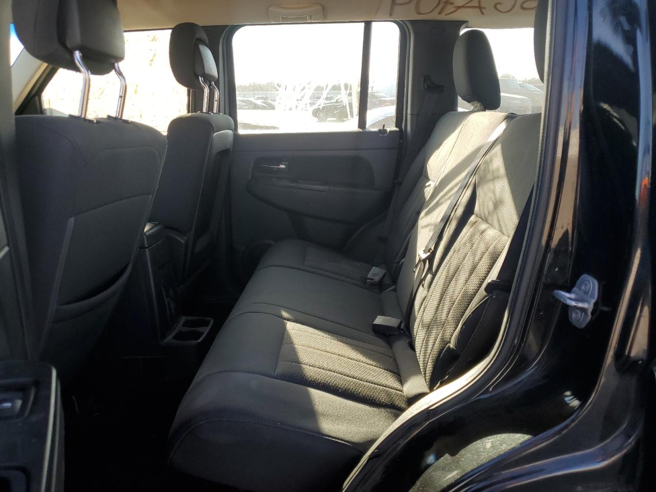 2012 Jeep Liberty (North America) - Image 11