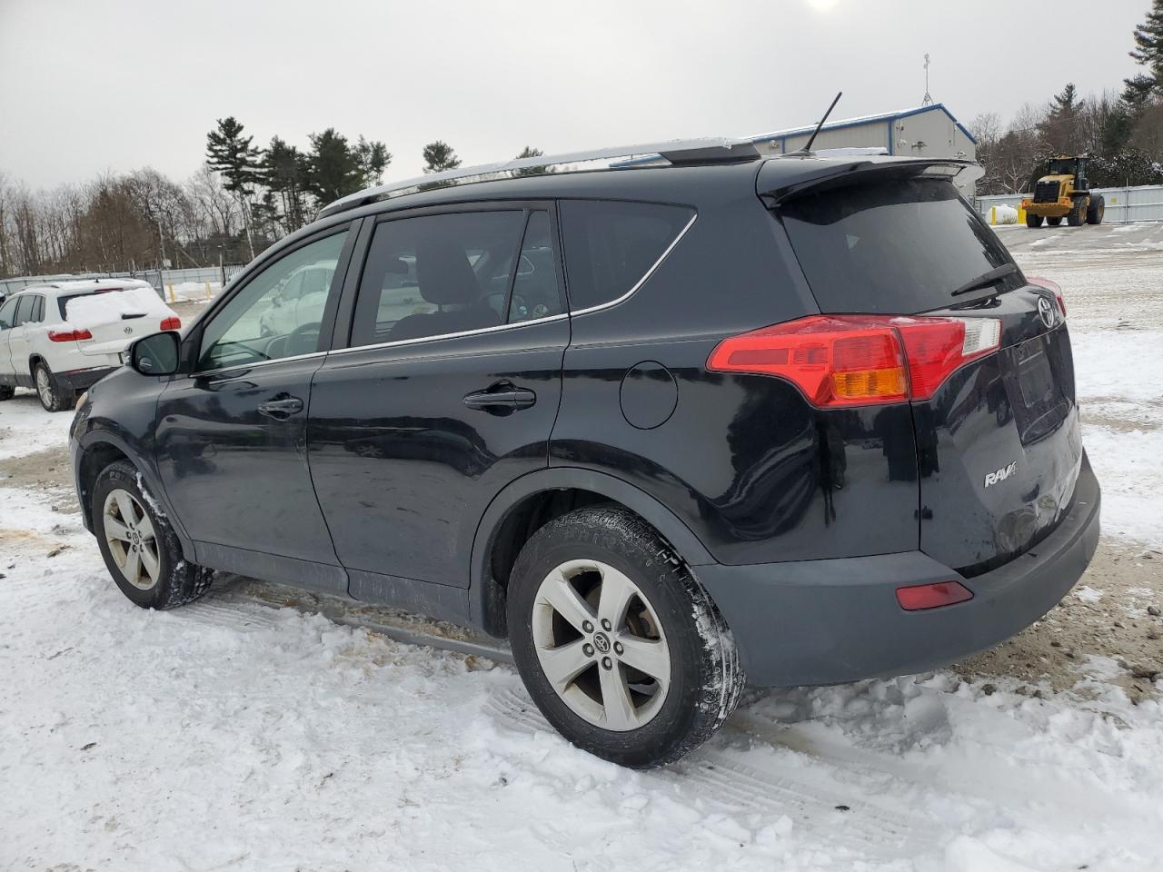 2015 Toyota RAV 4 - Image 2