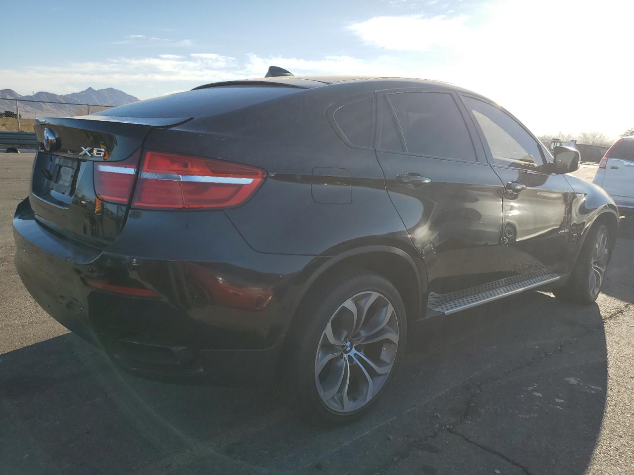 VIN 5UXFG8C5XEL593110 2014 BMW X6 no.3