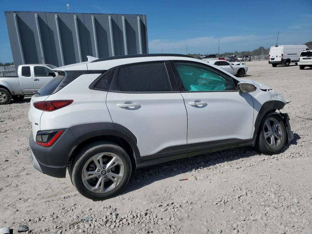 2022 Hyundai Kona - Image 3