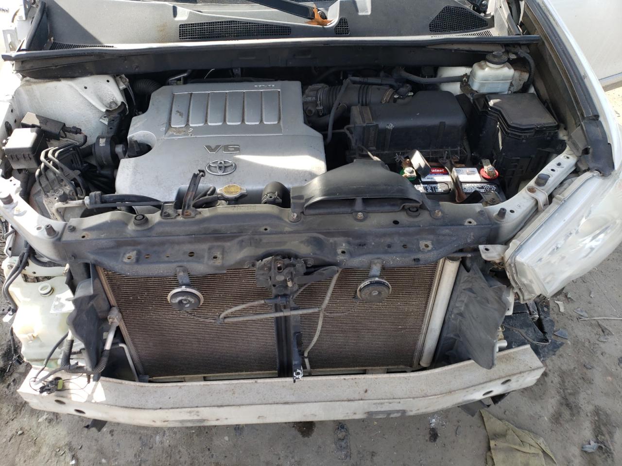 2012 Toyota Highlander - Image 12