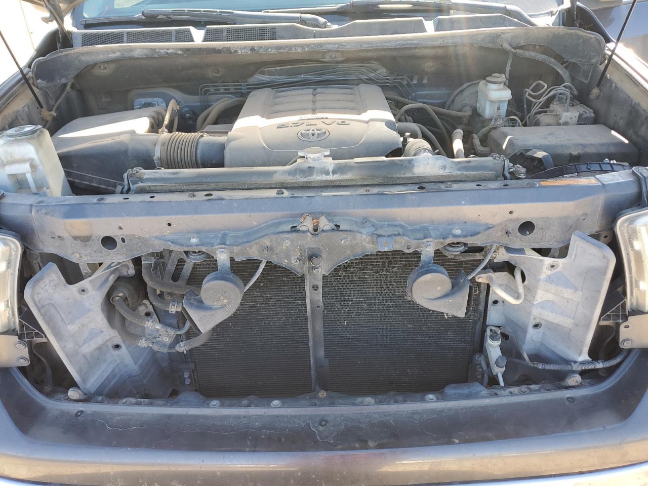 2012 Toyota Tundra - Image 11